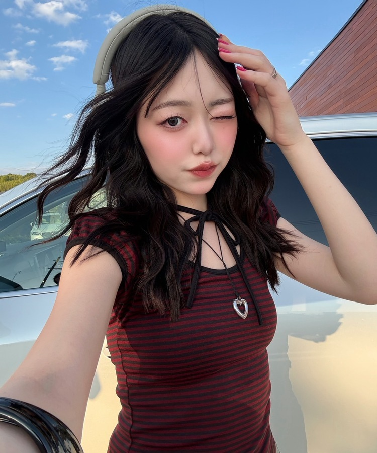 半袖Tシャツ リボンストライプ半袖Tシャツ WINE