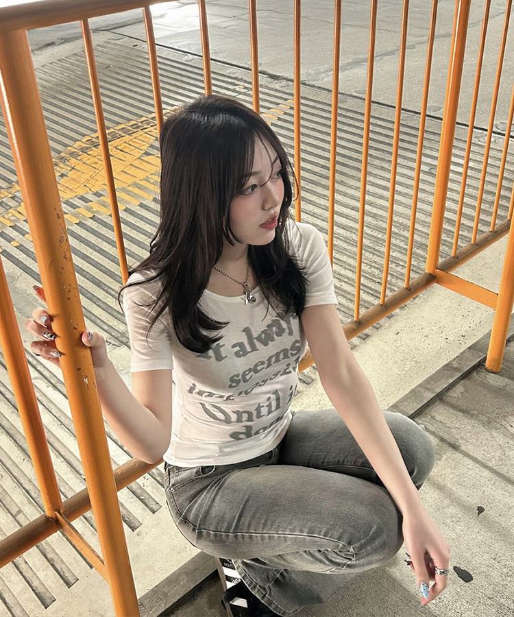 유니크 레터링 반팔 티셔츠 (5color) 아이보리