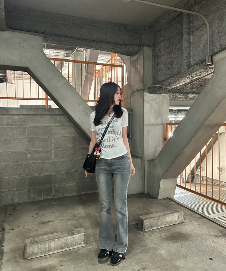 유니크 레터링 반팔 티셔츠 (5color) 아이보리