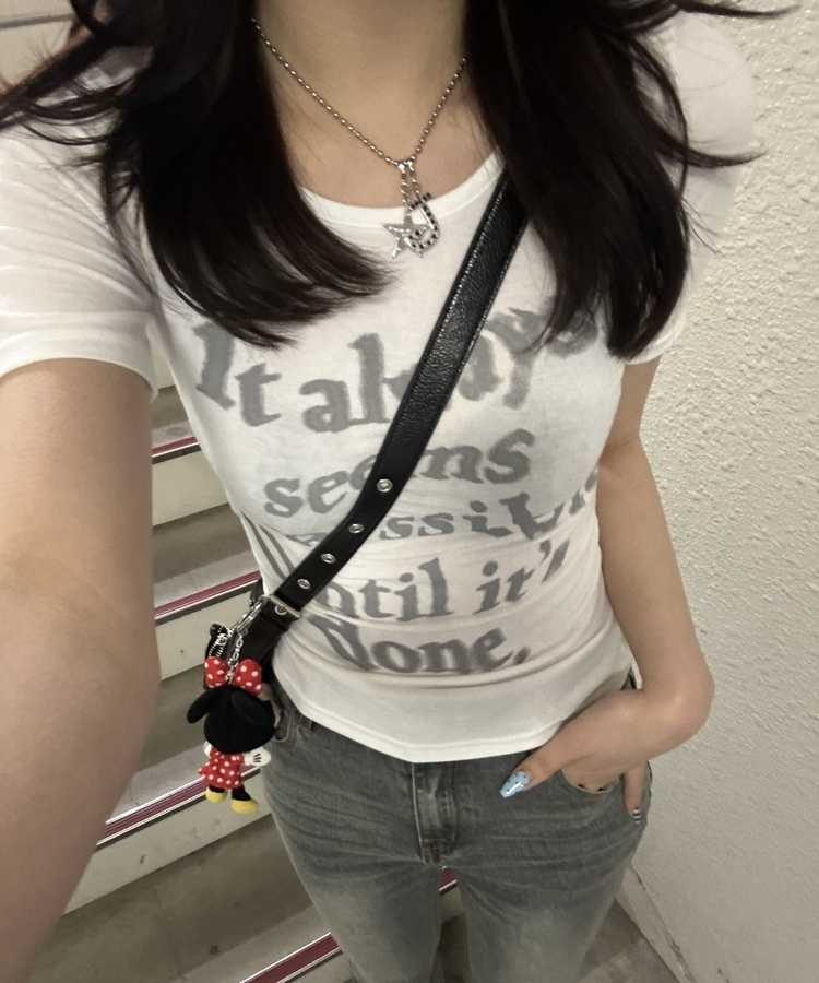 유니크 레터링 반팔 티셔츠 (5color) 아이보리