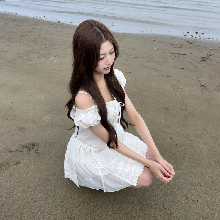 エマレースパンチングブラウスリボン IVORY