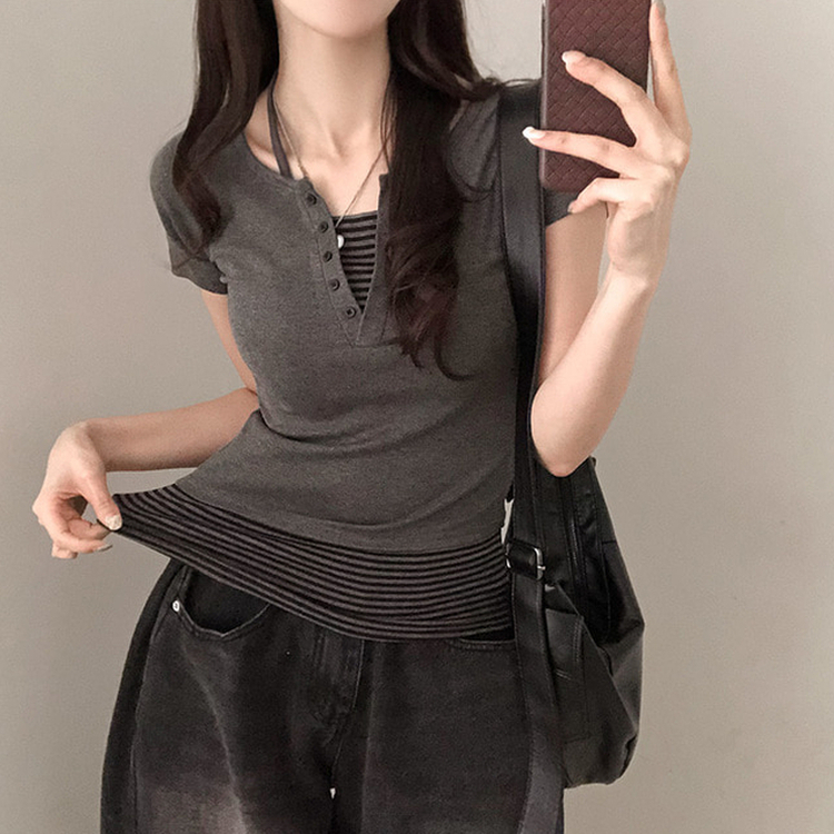 투톤 단가라 배색 레이어드 홀터 일체형 반팔 티셔츠 차콜