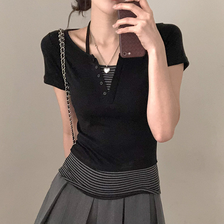 투톤 단가라 배색 레이어드 홀터 일체형 반팔 티셔츠 블랙