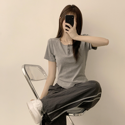 半袖Tシャツ ラウンドボタンセミクロップ半袖Tシャツ(7color) GREY