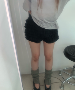 ショートパンツ フリルトティアードミニパンツ BLACK