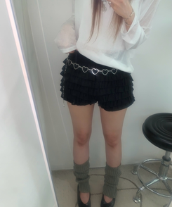 ショートパンツ フリルトティアードミニパンツ BLACK