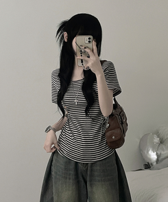 ストライプラウンド半袖Tシャツ DEEP BROWN