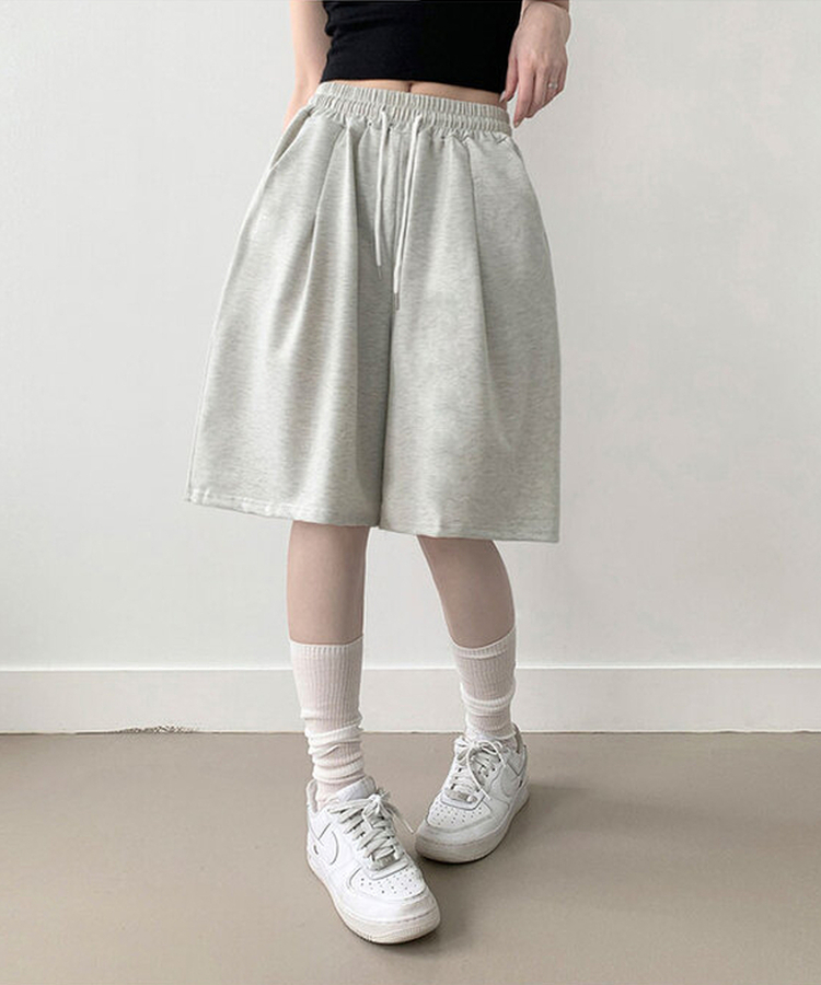 아두 핀턱 버뮤다 와이드 트레이닝 밴딩 숏 7부바지 오트밀