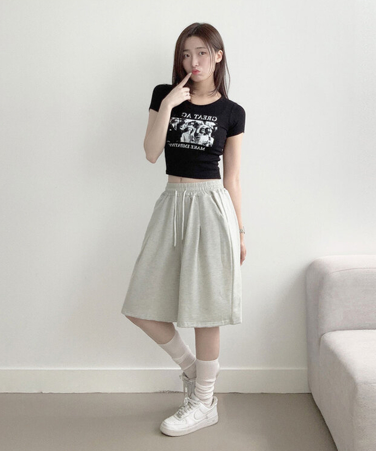 아두 핀턱 버뮤다 와이드 트레이닝 밴딩 숏 7부바지 오트밀