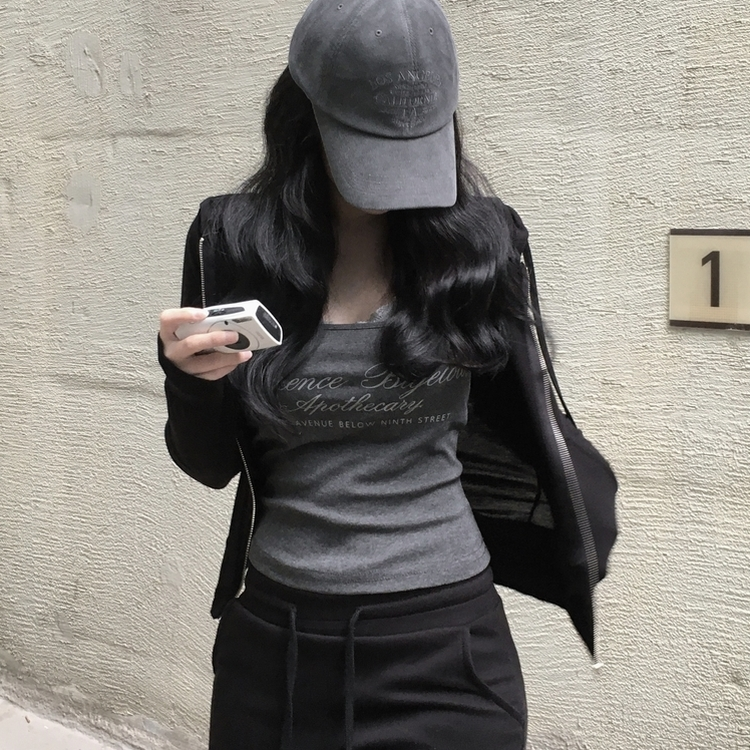 【カップ付き】レタリングレースホールターキャミソール CHARCOAL