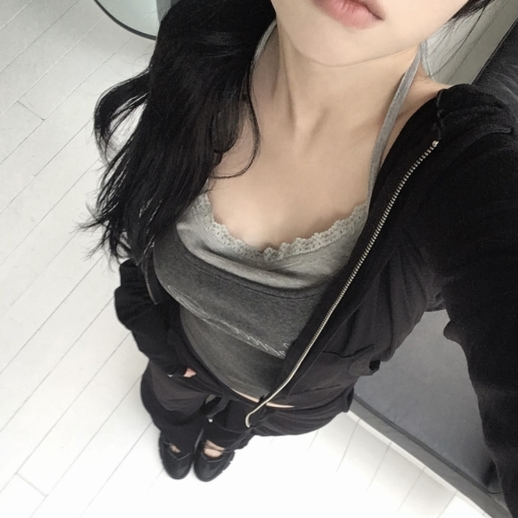 【カップ付き】レタリングレースホールターキャミソール CHARCOAL