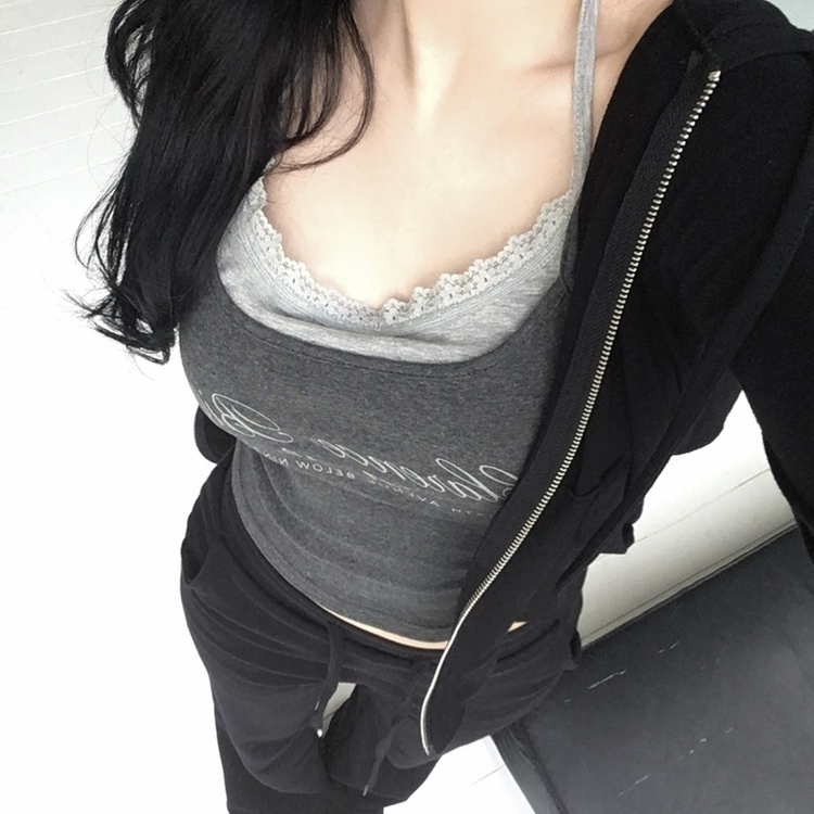 【カップ付き】レタリングレースホールターキャミソール CHARCOAL