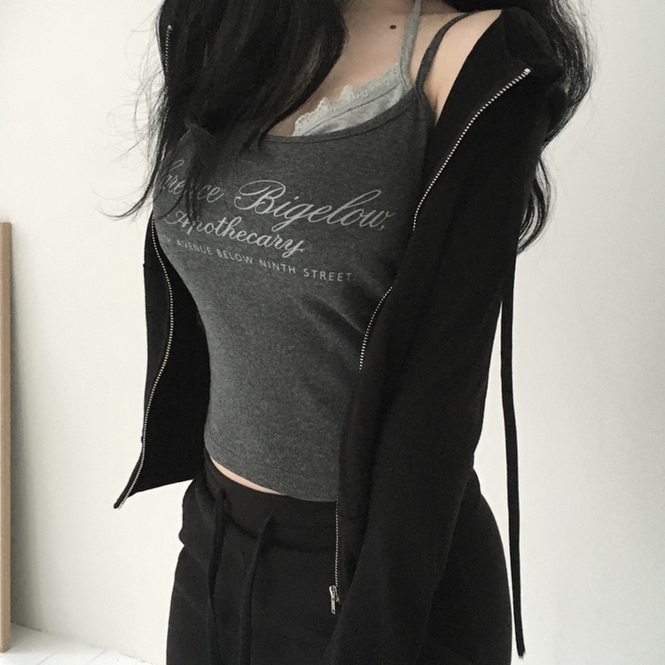 ノースリーブ 【カップ付き】レタリングレースホールターキャミソール CHARCOAL
