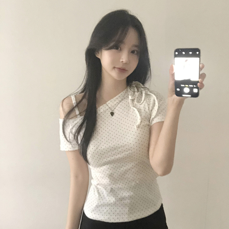 [핏보장!러블리]도트 땡땡이 원 오프숄더 어깨끈 리본 초커끈 반팔티 3color 아이보리