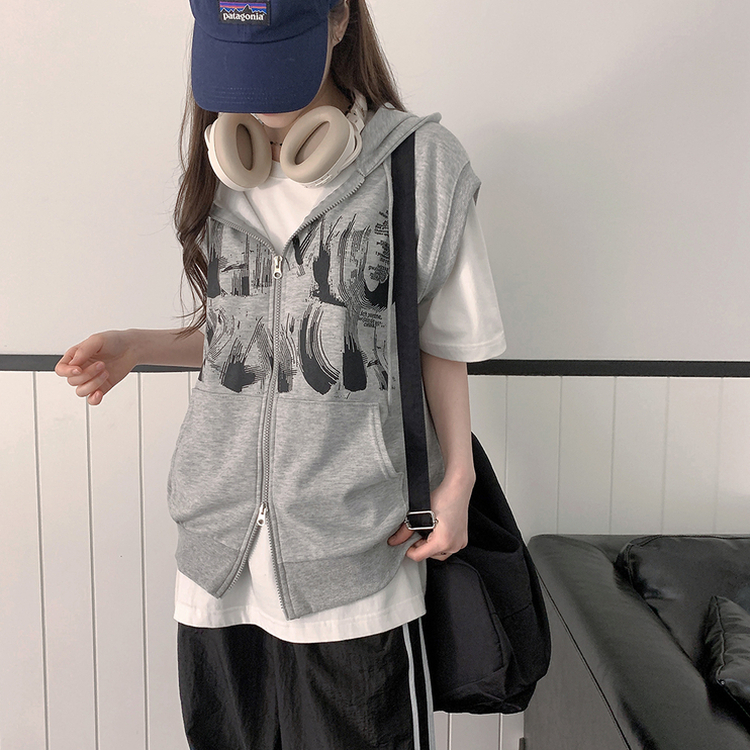 プリンティングフードジップアップベスト GREY