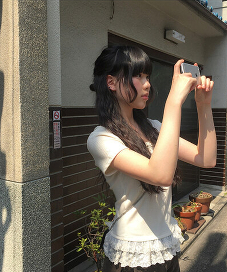 フリルティアード半袖Tシャツ IVORY