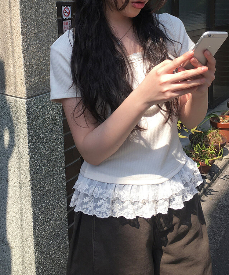 フリルティアード半袖Tシャツ IVORY