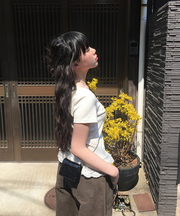 フリルティアード半袖Tシャツ IVORY