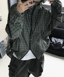ジャンパー イネックチェックウィンドブレーカー GREEN