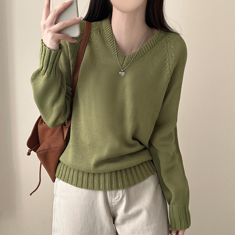 메이 시보리 브이넥 루즈핏 니트 그린