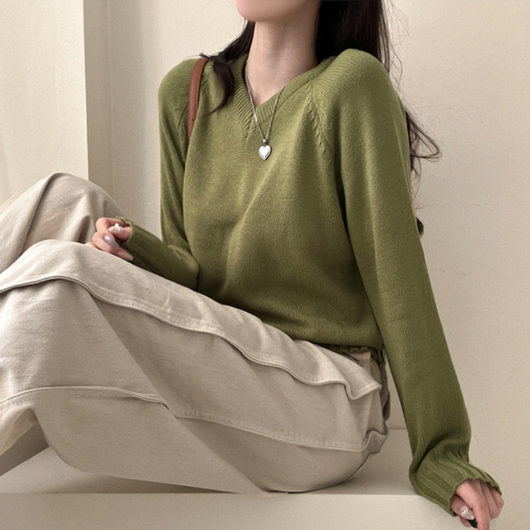 메이 시보리 브이넥 루즈핏 니트 그린