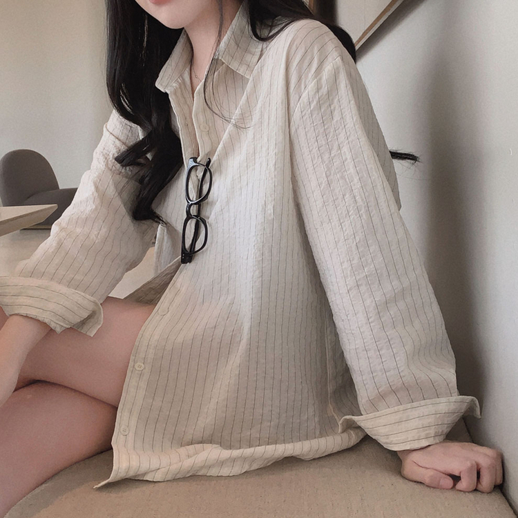 여름교복 확정피부에 달라붙지 않는 엠보싱 팬던트 스트라이프 루즈핏 셔츠 남방 베이지
