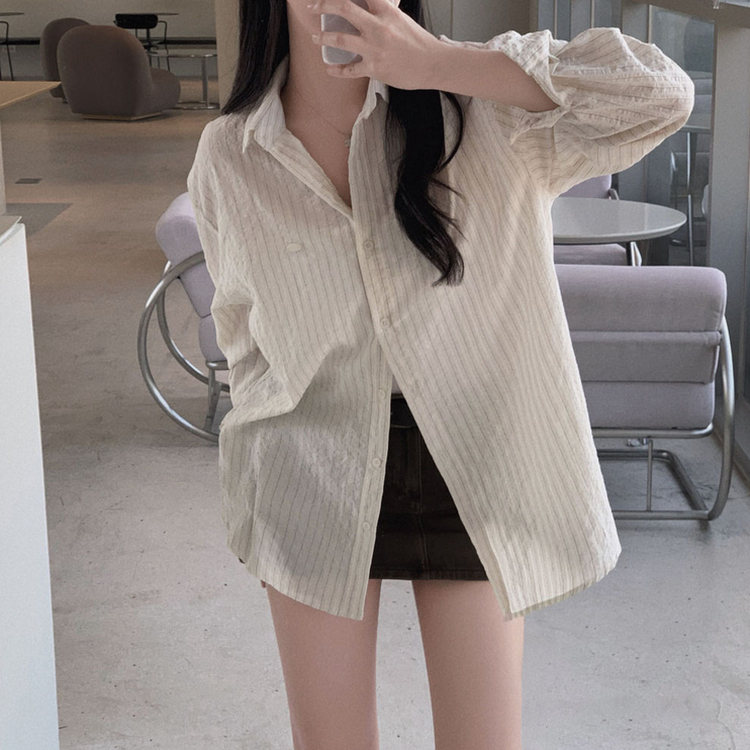 여름교복 확정피부에 달라붙지 않는 엠보싱 팬던트 스트라이프 루즈핏 셔츠 남방 베이지