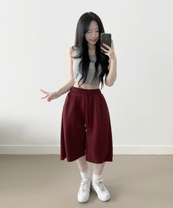 [허얇골넓핏!/핏보장] 푸디 사이드핀턱 절개 밴딩 와이드 트레이닝 버뮤다 팬츠 버건디