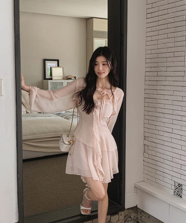 snidel デザインティアードワンピース＋フリルボレロSETブラウス snidel デザインティアードワンピース＋フリルボレロSETブラウス