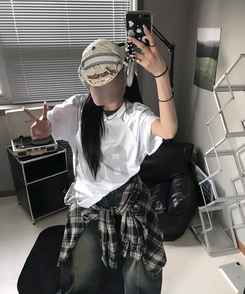 半袖Tシャツ グロッシーVネック半袖Tシャツ WHITE