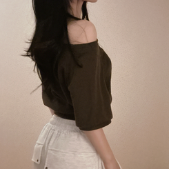 半袖Tシャツ レタリングクロップ半袖Tシャツ BROWN