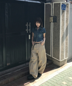 スリットデニムクロップ半袖シャツ DEEP BLUE