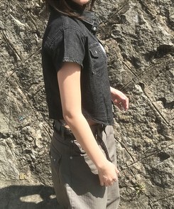 スリットデニムクロップ半袖シャツ BLACK