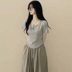 [인생여리핏] 썸머 버튼 라운드넥 슬림핏 크롭 여름 밑단굴림 반팔티셔츠 소라