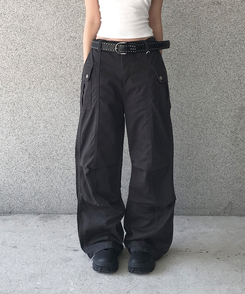 新品 intimite 撥水カーゴパンツ ブラック antiqua カーゴパンツ UVカット撥水加工 ギャザーカーゴパンツ
