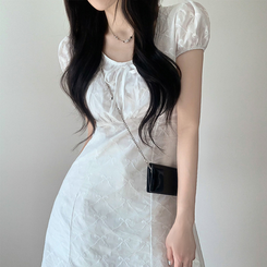 ミニワンピース リボン刺繍フレアミニワンピース WHITE