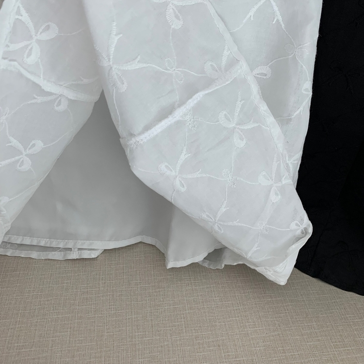 リボン刺繍フレアミニワンピース