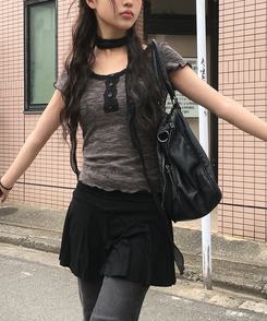 【マフラー付き】レースボタン半袖Tシャツ CHARCOAL