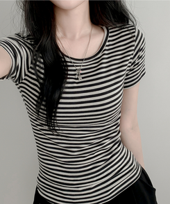 ウェーブストライプ半袖Tシャツ STRIPE