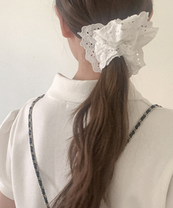 ヘアアクセサリー パンチングヘアシュシュ WHITE