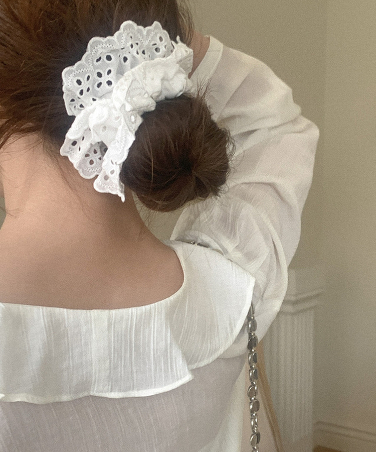 パンチングヘアシュシュ WHITE