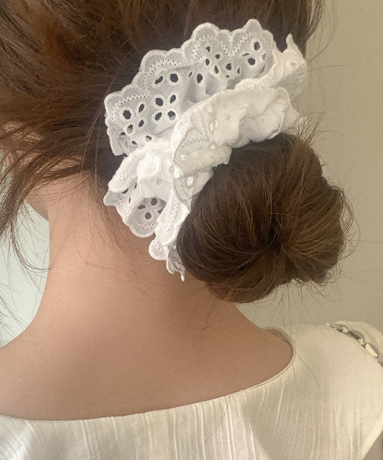ヘアアクセサリー パンチングヘアシュシュ WHITE