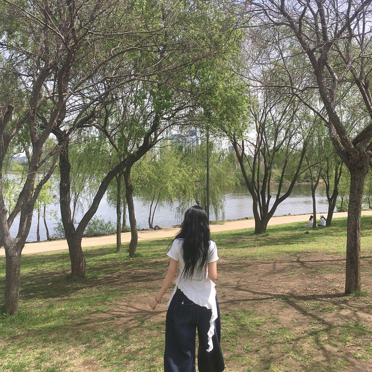 フリルアンバランス半袖Tシャツ WHITE