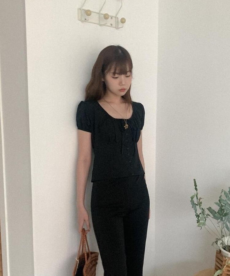 リボンシャーリングブラウス BLACK