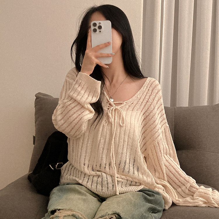 아일렛 리본 시스루 루즈핏 부클 니트 베이지