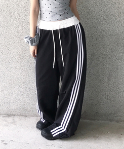 バイカラーラインナイロントレーニングワイドパンツ BLACK