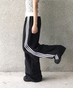 バイカラーラインナイロントレーニングワイドパンツ BLACK