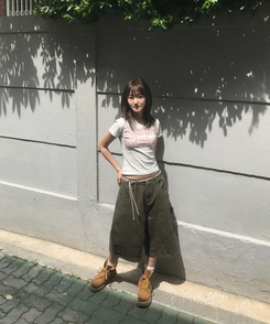 半袖Tシャツ レタリングセミクロップ半袖Tシャツ MERANGE WHITE