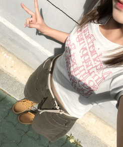 半袖Tシャツ レタリングセミクロップ半袖Tシャツ MERANGE WHITE