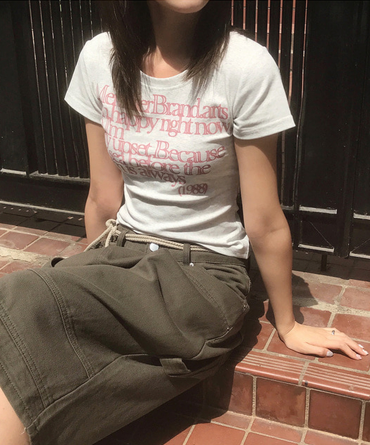 レタリングセミクロップ半袖Tシャツ MERANGE WHITE